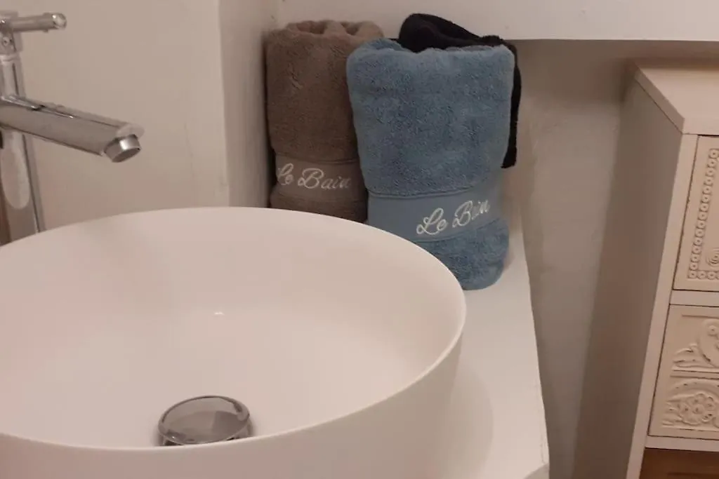 La Petite Maison Bleue Mouret