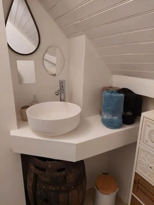Holiday home La Petite Maison Bleue Mouret