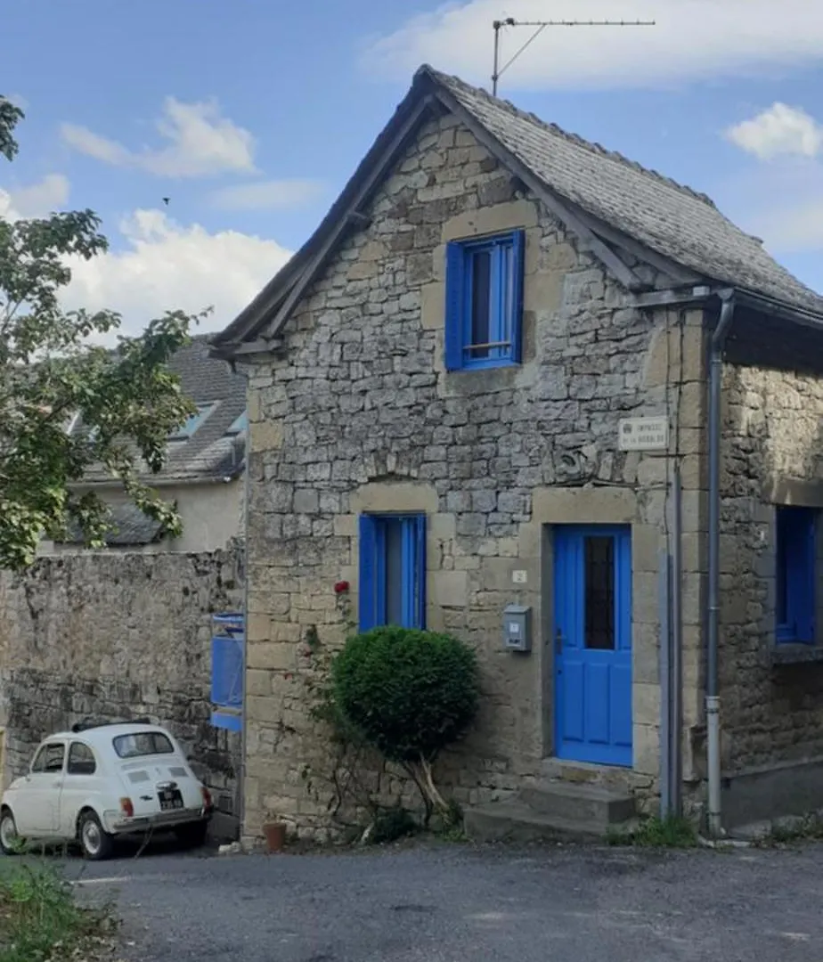 La Petite Maison Bleue Mouret 0*,