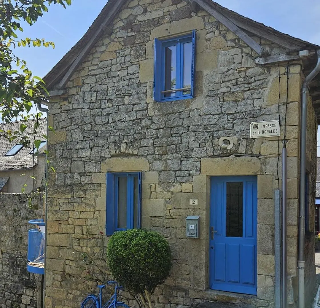 Holiday home La Petite Maison Bleue Mouret